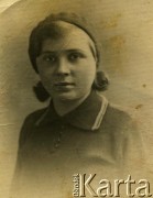Przed 1939, brak miejsca.
Portret kobiety z rodzinnego archiwum Felicji Błaszkiewicz.
Fot. NN, zbiory Archiwum Historii Mówionej Ośrodka KARTA i Domu Spotkań z Historią, udostępniła Felicja Błaszkiewicz w ramach projektu 