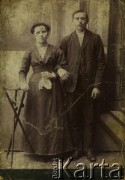 Pocz. XX w., brak miejsca.
Fotografia rodzinna ze zbiorów Julii Filarowskiej z domu Szedo.
Fot. NN, zbiory Archiwum Historii Mówionej Ośrodka KARTA i Domu Spotkań z Historią, udostępniła Julia Filarowska w ramach projektu 