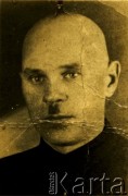 Przed 1939, brak miejsca.
Portret mężczyzny. Prawdopodobnie ojciec Julii Tołkaczowej z d. Skolbuszewskiej.
Fot. NN, zbiory Archiwum Historii Mówionej Ośrodka KARTA i Domu Spotkań z Historią, udostępniła Julia Tołkaczowa w ramach projektu 