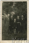 Po 1939, brak miejsca.
Fotografia rodzinna ze zbiorów Stanisławy Dąbrowskiej.
Fot. NN, zbiory Archiwum Historii Mówionej Ośrodka KARTA i Domu Spotkań z Historią, udostępniła Stanisława Dąbrowska w ramach projektu 