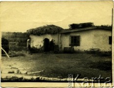 1936-1946, Związek Radziecki (Kazachstan?)
Kołchoz. Fotografia z archiwum rodzinnego Ziny Seszczuk.
Fot. NN, zbiory Archiwum Historii Mówionej Ośrodka KARTA i Domu Spotkań z Historią, udostępniła Zina Seszczuk w ramach projektu 