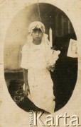 Lata 30., Słonim, woj. nowogródzkie, Polska.
Pamiątka I Komunii Świętej Czesławy Parnickiej z domu Krawczenko.
Fot. NN, zbiory Archiwum Historii Mówionej Ośrodka KARTA i Domu Spotkań z Historią, udostępniła Czesława Parnicka w ramach projektu 