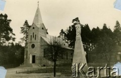Ok. 1938, Albertyn k. Słonimia, woj. nowogródzkie, Polska.
Kościół pw. Matki Boskiej Królowej Anielskiej.
Fot. NN, zbiory Archiwum Historii Mówionej Ośrodka KARTA i Domu Spotkań z Historią, udostępniła Wacława Jefrenienko w ramach projektu 