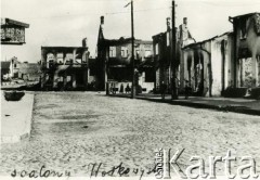 1941, Wołkowysk, okupacja niemiecka.
Zniszczenia wojenne.
Fot. NN, zbiory Archiwum Historii Mówionej Ośrodka KARTA i Domu Spotkań z Historią, udostępniła Maria Prońko w ramach projektu 