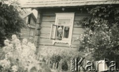 Lata 50., Żeladź (Żukojnie Żeladzkie), Białoruska SRR, ZSRR.
Weronika Maciesowicz z d. Salmanowicz, matka Zofii Mackiewicz.
Fot. NN, zbiory Archiwum Historii Mówionej Ośrodka KARTA i Domu Spotkań z Historią, udostępniła Zofia Mackiewicz w ramach projektu 