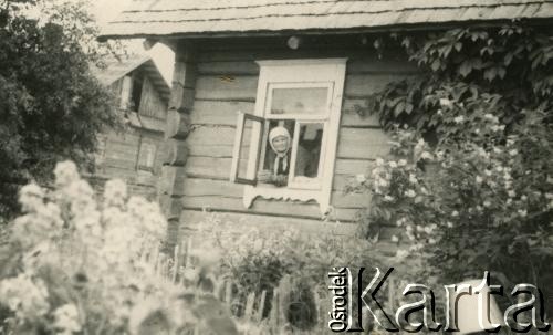 Lata 50., Żeladź (Żukojnie Żeladzkie), Białoruska SRR, ZSRR.
Weronika Maciesowicz z d. Salmanowicz, matka Zofii Mackiewicz.
Fot. NN, zbiory Archiwum Historii Mówionej Ośrodka KARTA i Domu Spotkań z Historią, udostępniła Zofia Mackiewicz w ramach projektu 