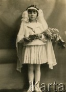 1936, Wilno, Polska.
Zdjęcie komunijne Longiny Anpowskiej.
Fot. NN, zbiory Archiwum Historii Mówionej Ośrodka KARTA i Domu Spotkań z Historią, udostępniła Longina Anpowska w ramach projektu 