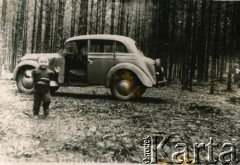 Lata 50./60., Litewska SRR, ZSRR.
Dziecko w lesie. Fotografia z archiwum prywatnego Ludwiki Januszkiewicz.
Fot. NN, zbiory Archiwum Historii Mówionej Ośrodka KARTA i Domu Spotkań z Historią, udostępniła Ludwika Januszkiewicz w ramach projektu 