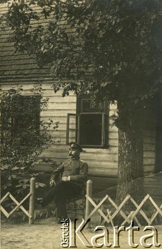 Przed 1918, brak miejsca.
Żołnierz w mundurze armii austro-węgierskiej.
Fot. NN, zbiory Archiwum Historii Mówionej Ośrodka KARTA i Domu Spotkań z Historią, udostępniła Maria Magalińska w ramach projektu 