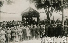 4.08.1924, Bydgoszcz, woj. pomorskie, Polska.
Uroczystość wręczenia sztandaru 61. Pułkowi Piechoty przez prezydenta RP Stanisława Wojciechowskiego.
Fot. NN, zbiory Archiwum Historii Mówionej Ośrodka KARTA i Domu Spotkań z Historią, udostępniła Maria Magalińska w ramach projektu 