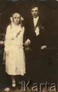Przed 1939, brak miejsca.
Fotografia ślubna.
Fot. NN, zbiory Archiwum Historii Mówionej Ośrodka KARTA i Domu Spotkań z Historią, udostępniła Stanisława Wiącek w ramach projektu 