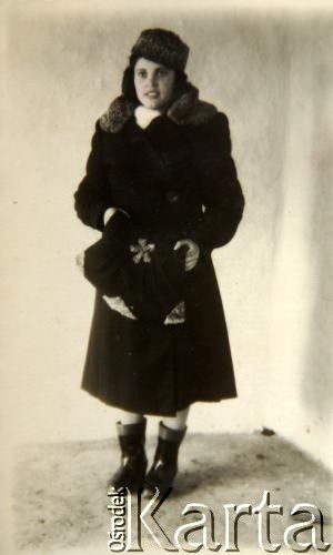 1971, Bielce, Mołdawska SRR, ZSRR.
Katerina Pietrowna Fusu (z d. Kotulewicz), siostra Jadwigi Kotulewicz. 
Fot. NN, zbiory Archiwum Historii Mówionej Ośrodka KARTA i Domu Spotkań z Historią, udostępniła Jadwiga Gucu-Kotulewicz w ramach projektu 