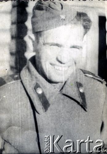 1950-1953, Kamczatka, ZSRR.
Mieczysław Rodziewicz podczas służby wojskowej.
Fot. NN, zbiory Archiwum Historii Mówionej Ośrodka KARTA i Domu Spotkań z Historią, udostępnił Mieczysław Rodziewicz w ramach projektu 
