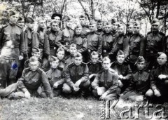 Lata 50., ZSRR.
Grupa żołnierzy.
Fot. NN, zbiory Archiwum Historii Mówionej Ośrodka KARTA i Domu Spotkań z Historią, udostępnił Mieczysław Rodziewicz w ramach projektu 
