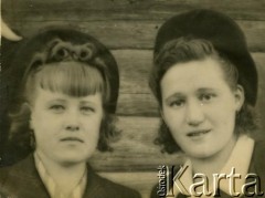 Brak daty, brak miejsca.
Portret kobiet. Z prawej prawdopodobnie Jadwiga Linkiel.
Fot. NN, zbiory Archiwum Historii Mówionej Ośrodka KARTA i Domu Spotkań z Historią udostępniła Jadwiga Linkiel w ramach projektu 