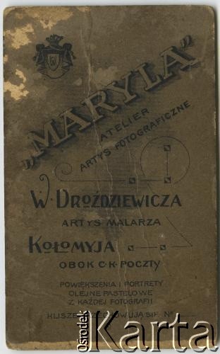 Pocz. XX wieku, Kołomyja,  woj. stanisławowskie, Zabór austriacki.
Rewers odbitki fotograficznej wykonanej w atelier fotograficznym 
