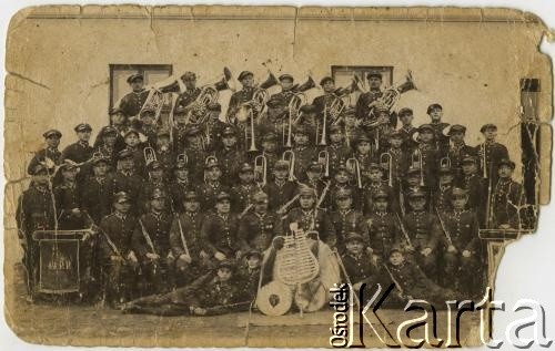 Przed 1939, Kołomyja, woj. stanisławowskie, Polska.
Orkiestra 49 Huculskiego Pułku Strzelców.
Fot. NN, zbiory Archiwum Historii Mówionej Ośrodka KARTA i Domu Spotkań z Historią, udostępniła Józefa Patkowska w ramach projektu 