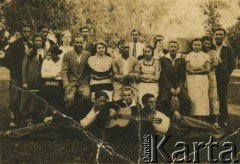 Brak daty, brak miejsca.
Fotografia rodzinna z archiwum prywatnego Józefy Patkowskiej.
Fot. NN, zbiory Archiwum Historii Mówionej Ośrodka KARTA i Domu Spotkań z Historią, udostępniła Józefa Patkowska w ramach projektu 