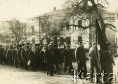 Po 1951, Związek Radziecki.
Pochód z udziałem weteranów II wojny światowej. Fotografia z archiwum rodzinnego Józefy Patkowskiej.
Fot. NN, zbiory Archiwum Historii Mówionej Ośrodka KARTA i Domu Spotkań z Historią, udostępniła Józefa Patkowska w ramach projektu 