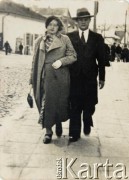 1939, Krzemieniec, woj. wołyńskie, Polska.
Janina i Bronisław Kostowscy, rodzice Izabeli Tyrkin.
Fot. NN, zbiory Archiwum Historii Mówionej Ośrodka KARTA i Domu Spotkań z Historią, udostępniła Izabela Tyrkin w ramach projektu 