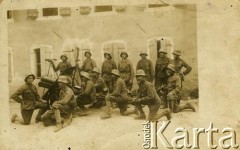 1914-1918, Suczawa, Królestwo Rumunii.
Grupa żołnierzy.
Fot. NN, zbiory Archiwum Historii Mówionej Ośrodka KARTA i Domu Spotkań z Historią, udostępnił Dom Polski w Kaczyce w ramach projektu 