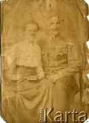 Przed 1918, Bratysława, Austro-Węgry.
Portret kobiety i mężczyzny. Fotografia wykonana w zakładzie fotograficznym 