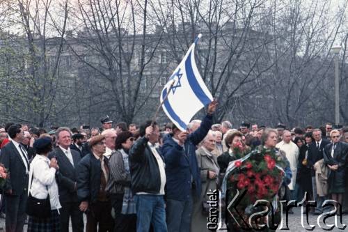 18.04.1988, Warszawa, Polska.
Otwarcie Traktu Pamięci Męczeństwa i Walki Żydów, w przeddzień obchodów 45. rocznicy powstania w getcie warszawskim. Składanie wieńcy.
Fot. Edward Grochowicz, zbiory Ośrodka KARTA