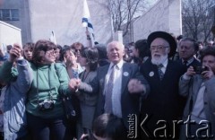 18.04.1988, Warszawa, Polska.
Uroczystość odsłonięcia pomnika Umschlagplatz, w przeddzień obchodów 45. rocznicy powstania w getcie warszawskim.
Fot. Edward Grochowicz, zbiory Ośrodka KARTA