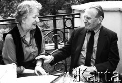 Lata 90-te, Polska.
Laureaci Nagrody Nobla w dziedzinie literatury - Wisława Szymborska i Czesław Miłosz.
Fot. Jerzy Szot, zbiory Ośrodka KARTA