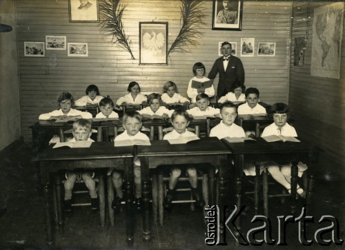 Lata 30., Berisso, Argentyna.
Dzieci w szkole polskiej.
Fot. NN, zbiory Biblioteki Polskiej im. Ignacego Domeyki w Buenos Aires (Biblioteca Polaca Ignacio Domeyko)